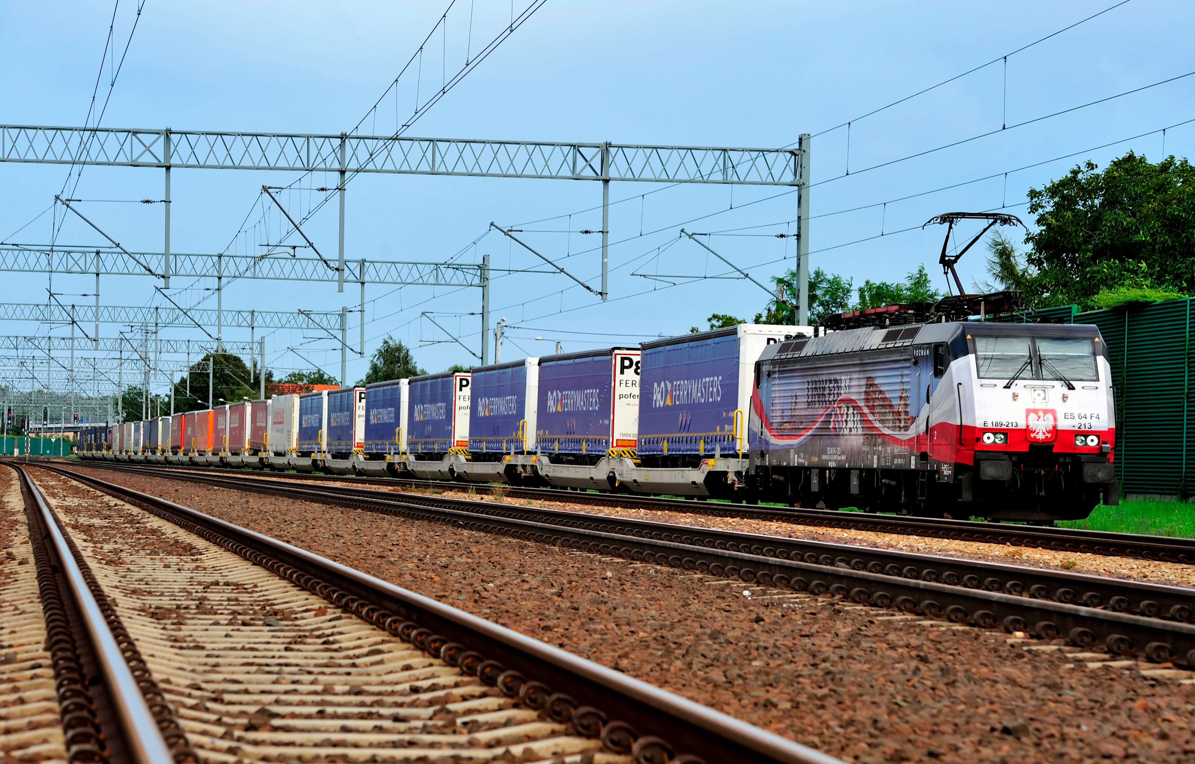 New UK rail service connecting Tilbury with Manchester